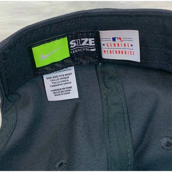 NIKE BOSTON RED SOX 2018 WORLD SERIES CHAMPIONS Adjustable Snapback Cap Hat $30 - Picture 3 of 5